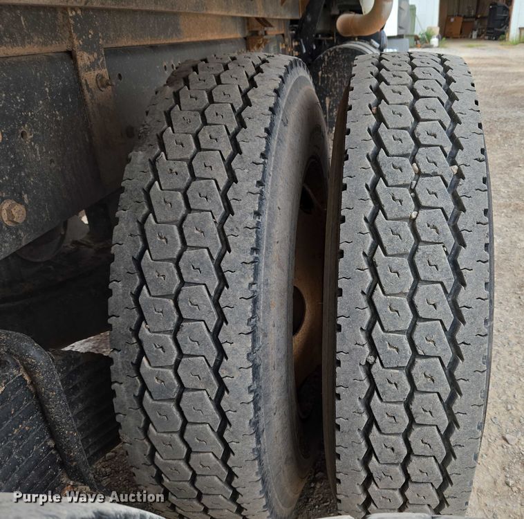 image for item EU3867 2009 Mack Granite dump truck