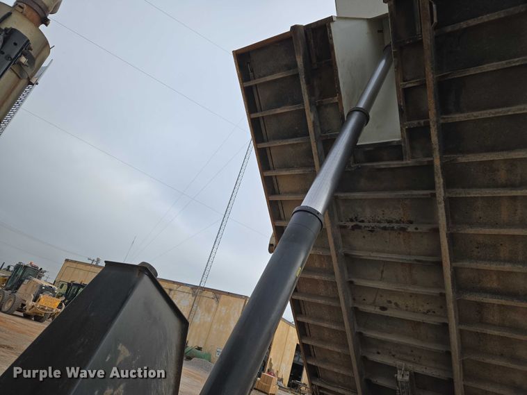 image for item EU3868 2009 Mack Granite dump truck