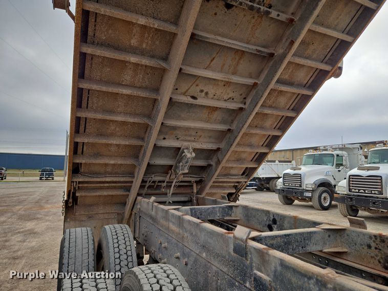 image for item EU3868 2009 Mack Granite dump truck