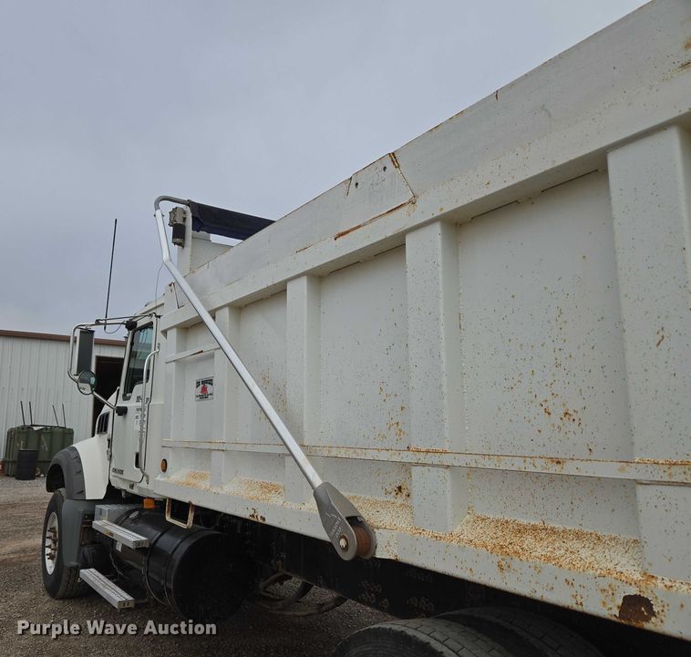 image for item EU3868 2009 Mack Granite dump truck