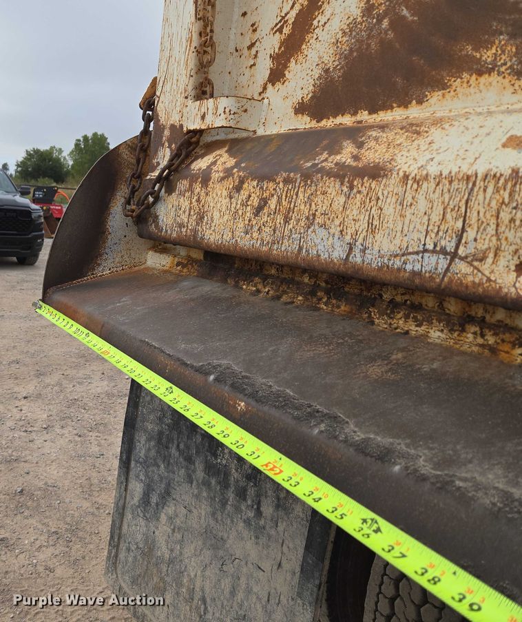 image for item EU3868 2009 Mack Granite dump truck