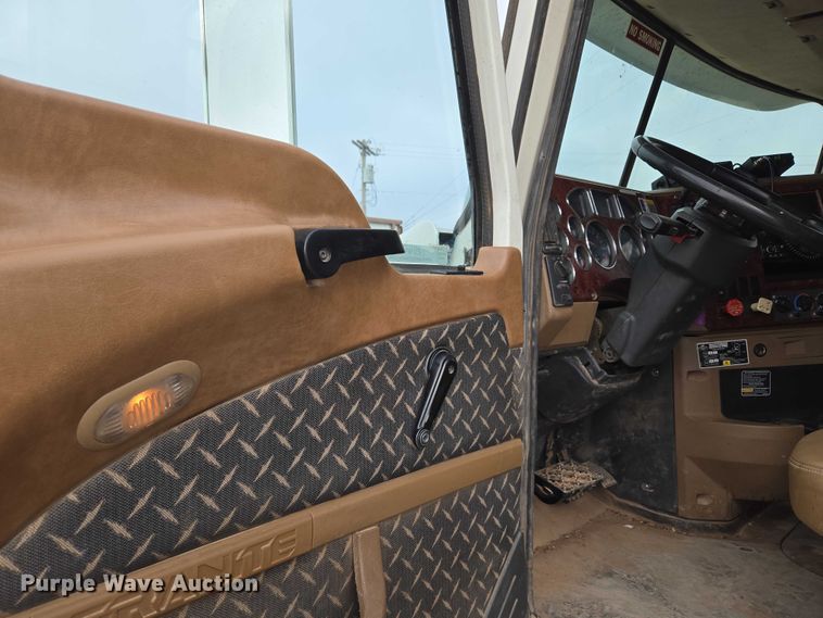 image for item EU3868 2009 Mack Granite dump truck