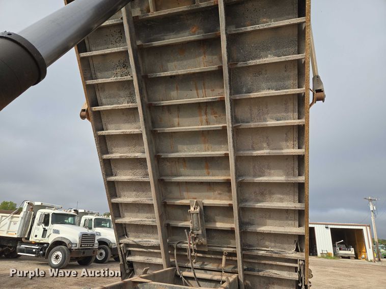 image for item EU3869 2009 Mack Granite dump truck