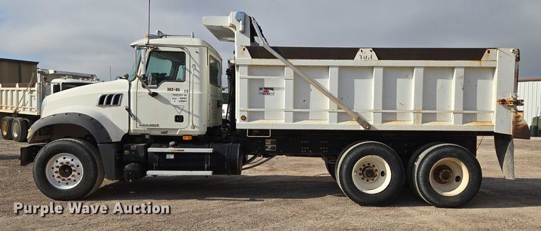 image for item EU3869 2009 Mack Granite dump truck