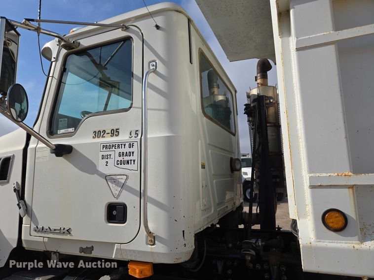 image for item EU3869 2009 Mack Granite dump truck