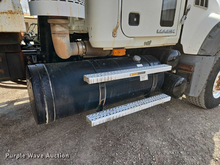 image for item EU3869 2009 Mack Granite dump truck