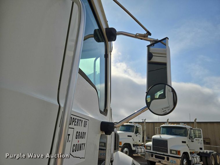 image for item EU3869 2009 Mack Granite dump truck