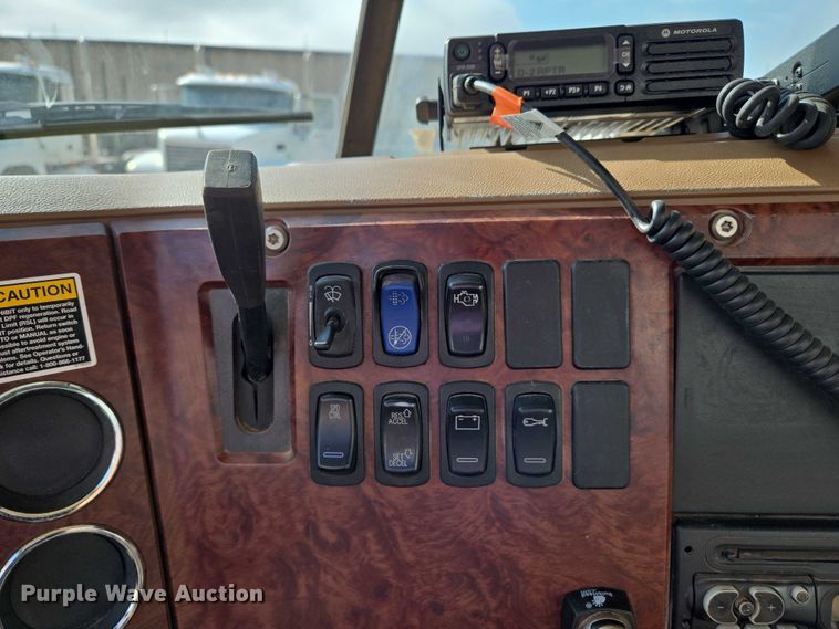 image for item EU3869 2009 Mack Granite dump truck