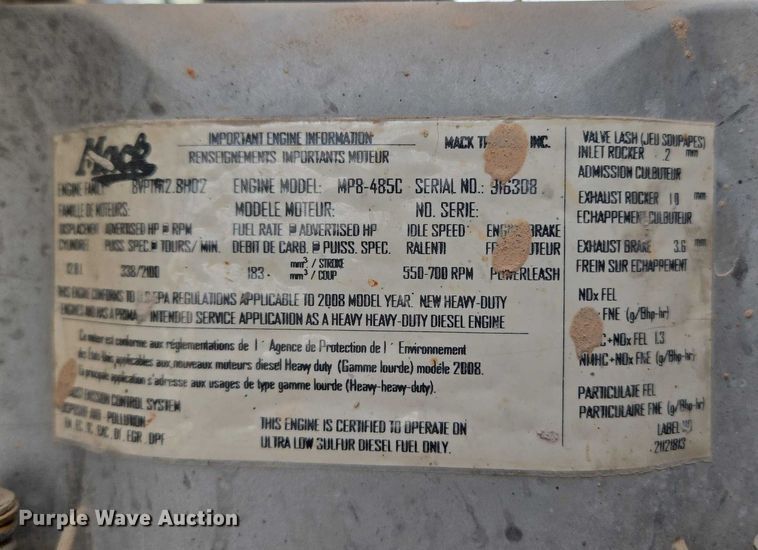 image for item EU3870 2009 Mack Pinnacle CHU613 semi truck