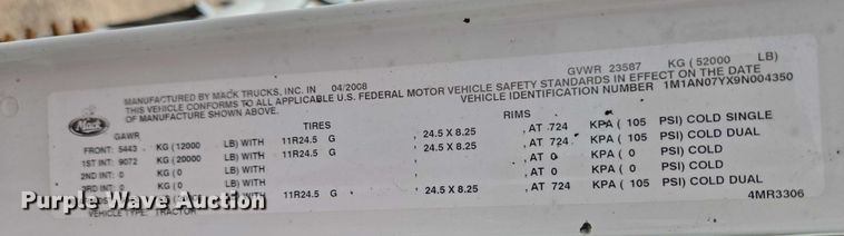 image for item EU3870 2009 Mack Pinnacle CHU613 semi truck