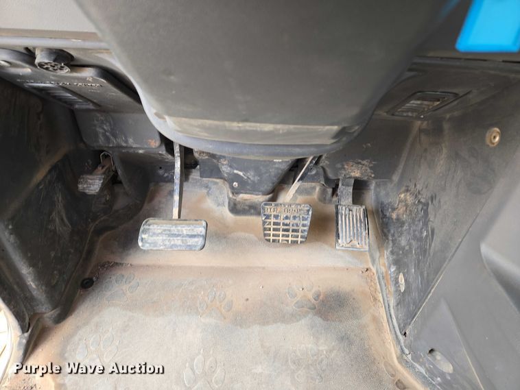 image for item EU3871 2009 Mack Pinnacle CHU613 semi truck