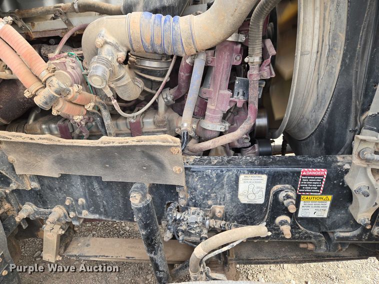 image for item EU3871 2009 Mack Pinnacle CHU613 semi truck