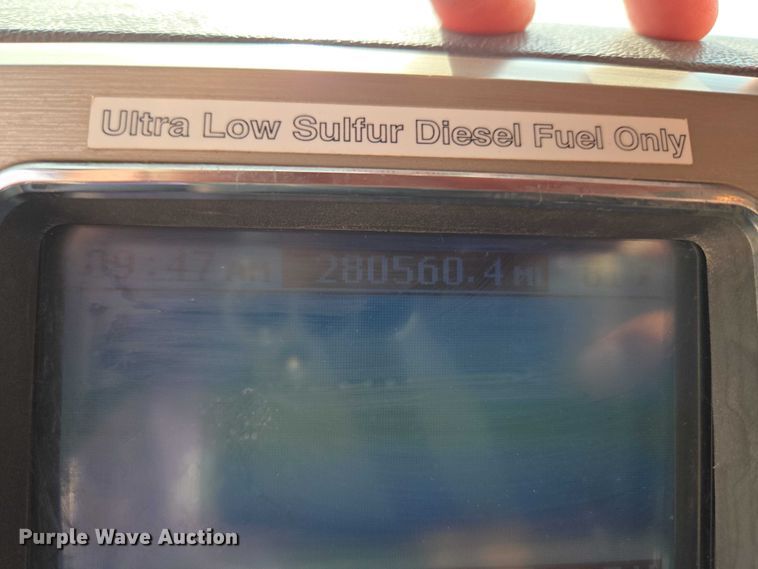 image for item EU3872 2009 Mack Pinnacle CHU613 semi truck