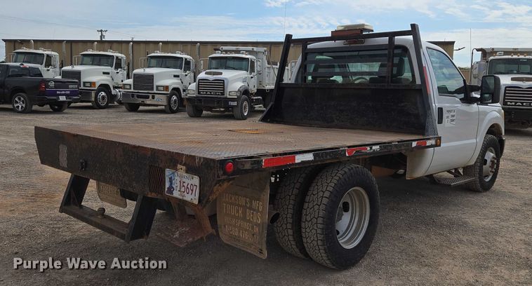 image for item EU3873 2012 Ford F350 Super Duty  flatbed pickup truck