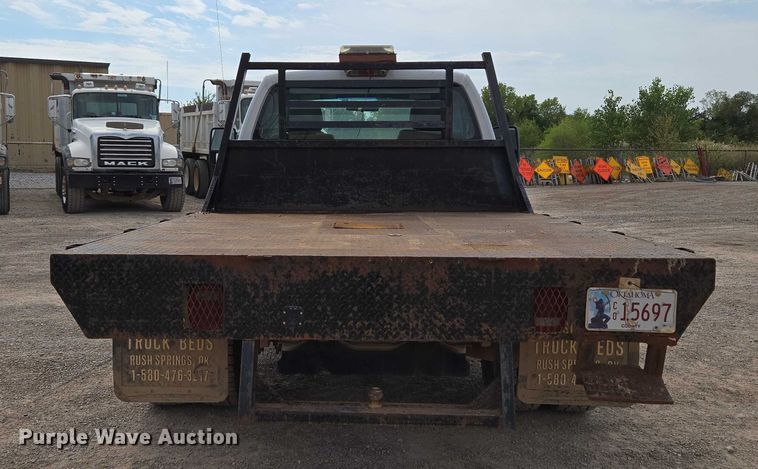 image for item EU3873 2012 Ford F350 Super Duty  flatbed pickup truck