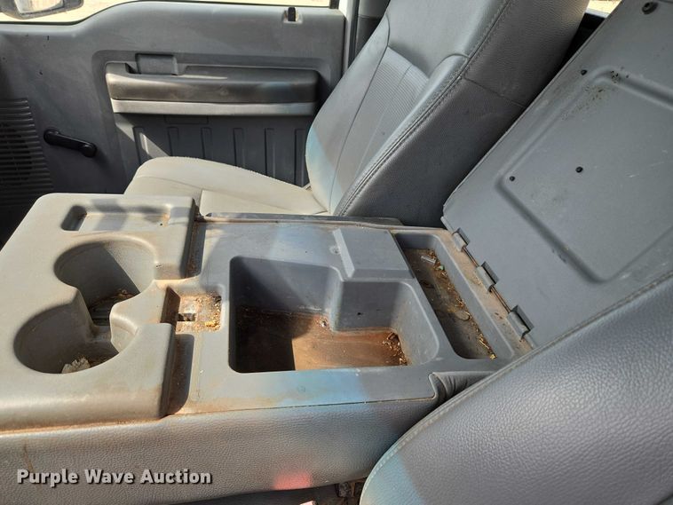 image for item EU3873 2012 Ford F350 Super Duty  flatbed pickup truck