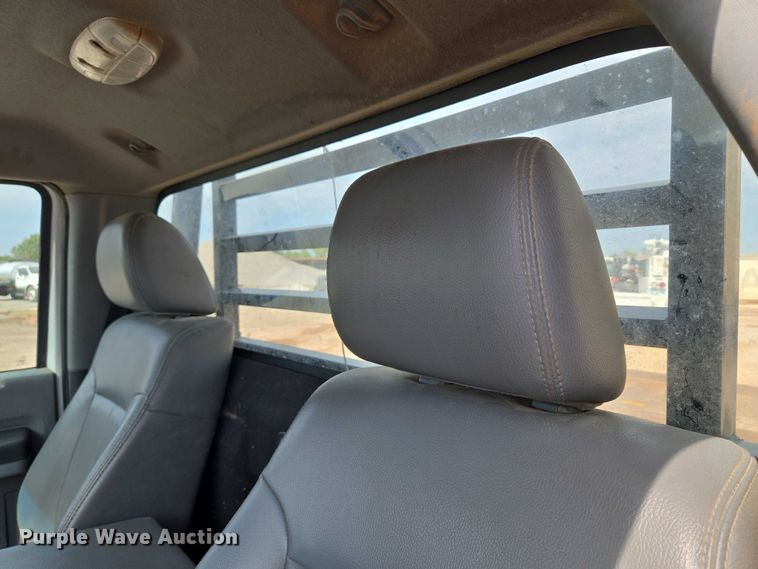 image for item EU3873 2012 Ford F350 Super Duty  flatbed pickup truck