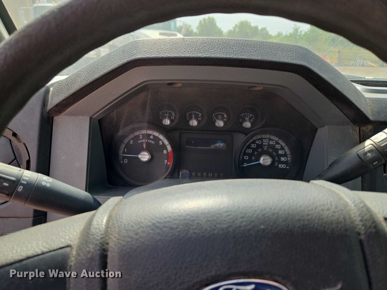 image for item EU3873 2012 Ford F350 Super Duty  flatbed pickup truck