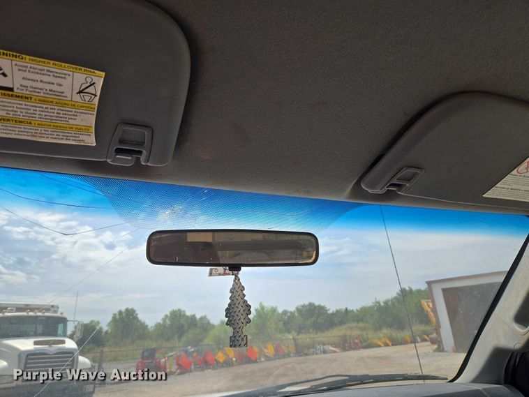 image for item EU3873 2012 Ford F350 Super Duty  flatbed pickup truck