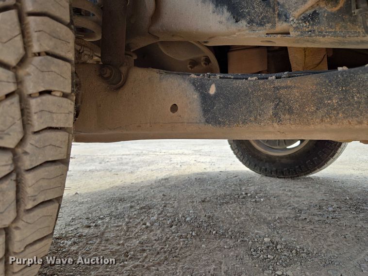 image for item EU3873 2012 Ford F350 Super Duty  flatbed pickup truck