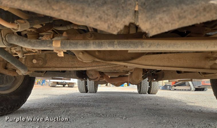 image for item EU3873 2012 Ford F350 Super Duty  flatbed pickup truck