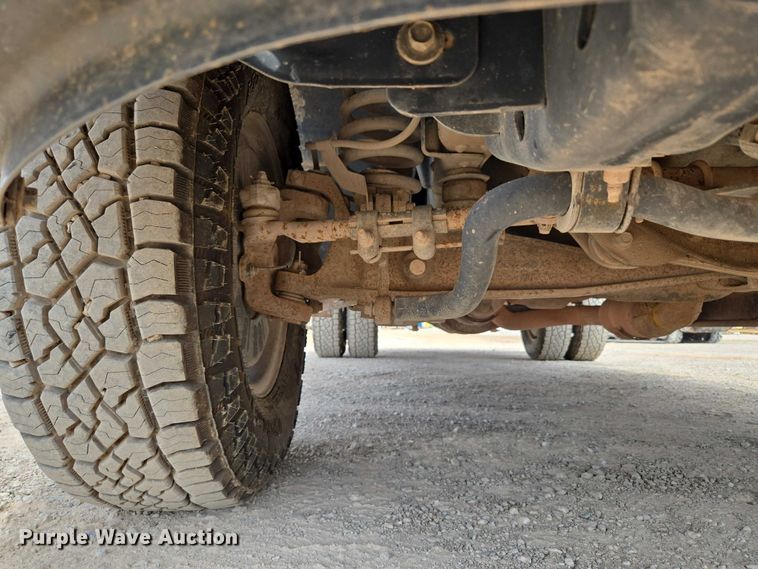 image for item EU3873 2012 Ford F350 Super Duty  flatbed pickup truck