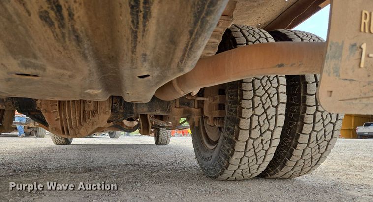 image for item EU3873 2012 Ford F350 Super Duty  flatbed pickup truck