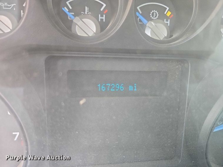 image for item EU3873 2012 Ford F350 Super Duty  flatbed pickup truck