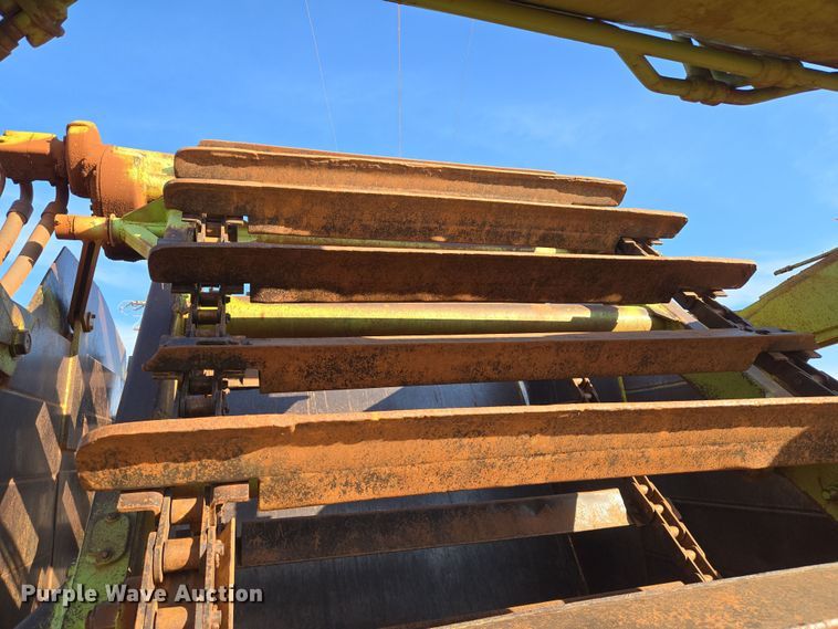 image for item EU3878 1978 Terex 33T0T-H elevating scraper