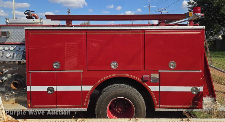 image for item EU3879 1986 Pierce Arrow pumper fire truck