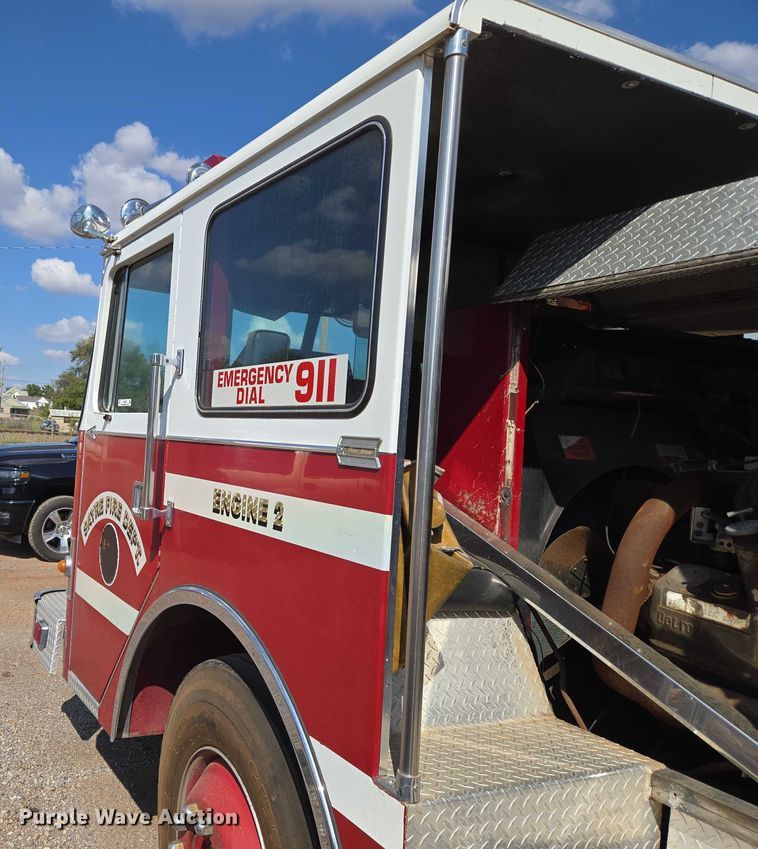 image for item EU3879 1986 Pierce Arrow pumper fire truck