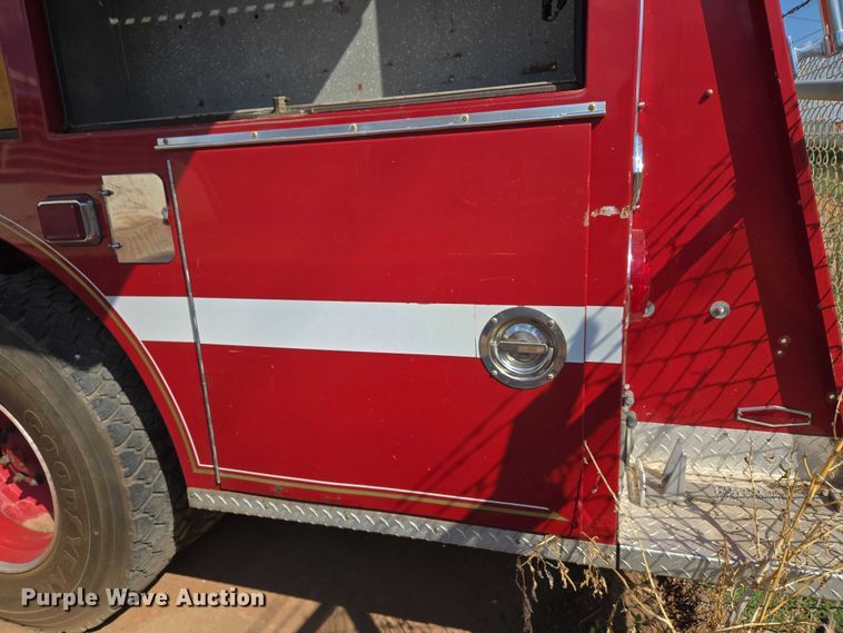 image for item EU3879 1986 Pierce Arrow pumper fire truck