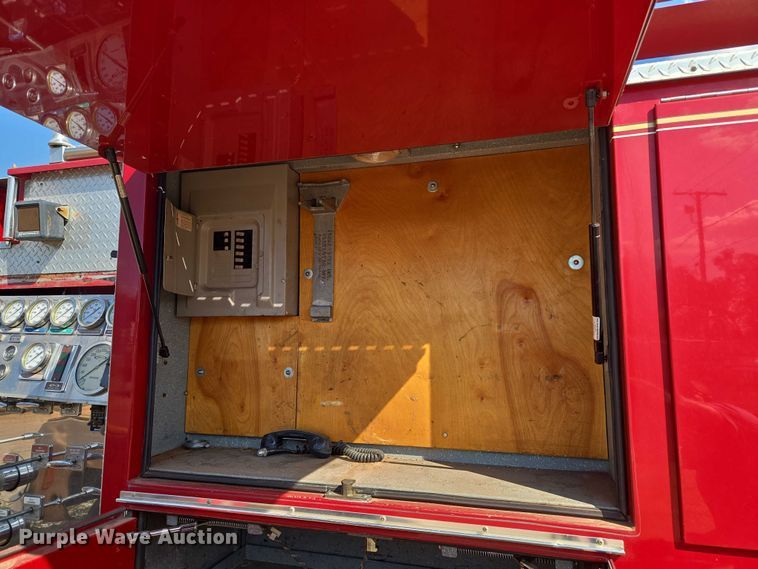 image for item EU3879 1986 Pierce Arrow pumper fire truck