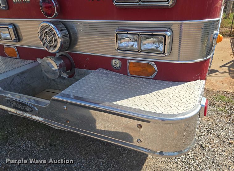 image for item EU3879 1986 Pierce Arrow pumper fire truck