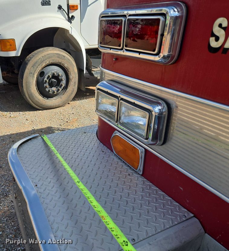 image for item EU3879 1986 Pierce Arrow pumper fire truck