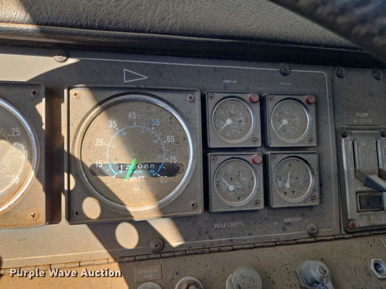 image for item EU3879 1986 Pierce Arrow pumper fire truck