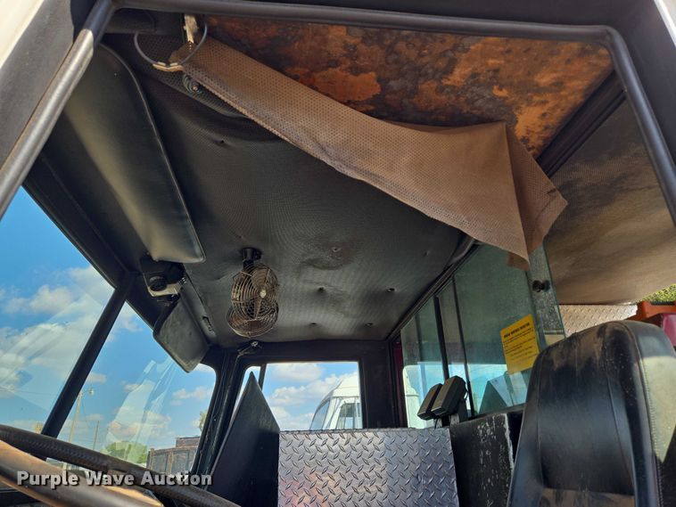 image for item EU3879 1986 Pierce Arrow pumper fire truck