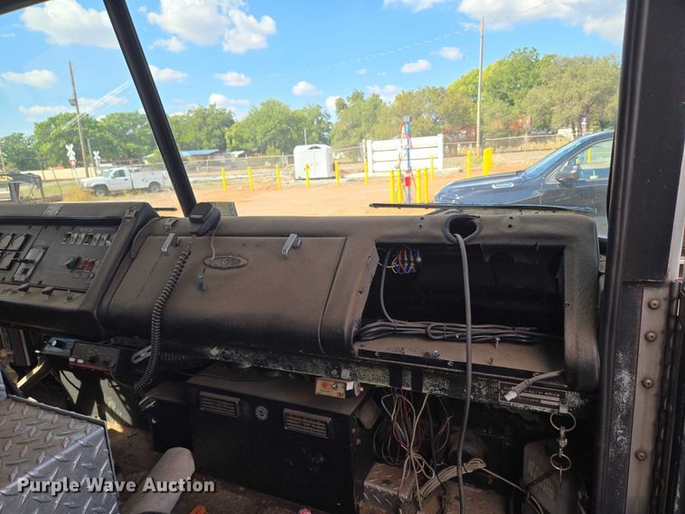 image for item EU3879 1986 Pierce Arrow pumper fire truck