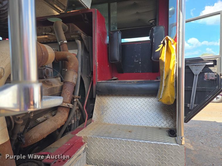 image for item EU3879 1986 Pierce Arrow pumper fire truck