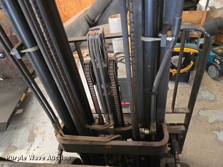 image for item EU3915 Nissan TN01L18HV forklift