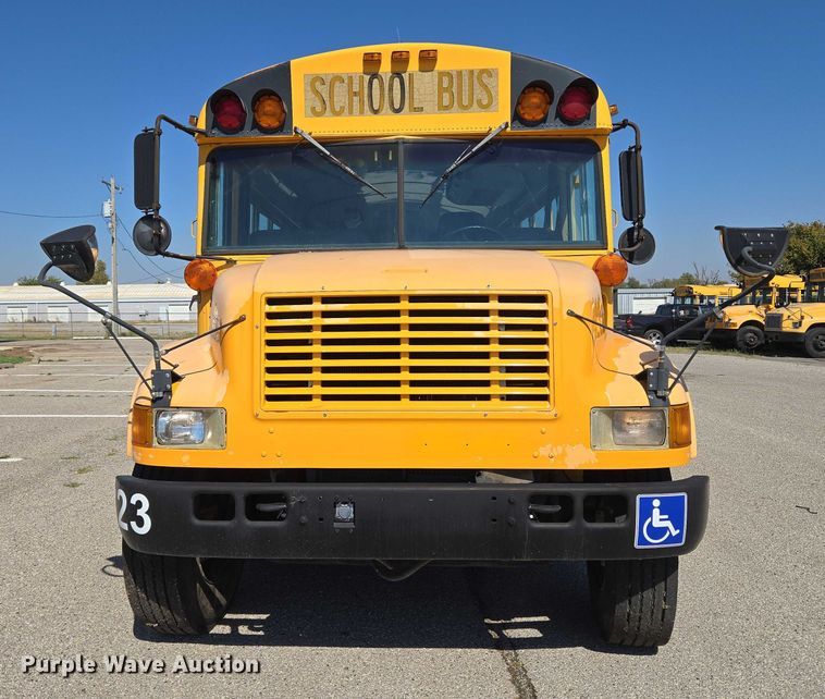 image for item EU3916 1999 International 3800 school bus
