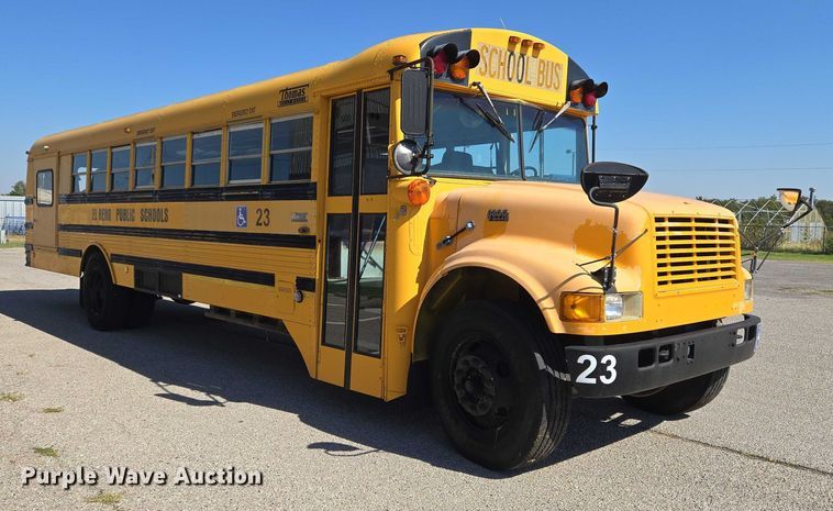 image for item EU3916 1999 International 3800 school bus