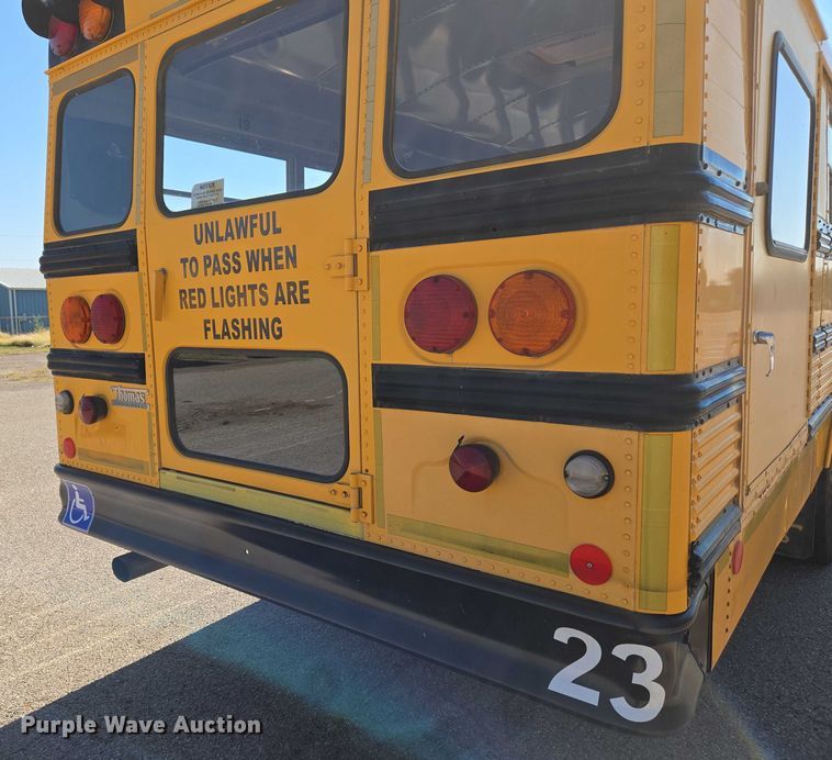 image for item EU3916 1999 International 3800 school bus