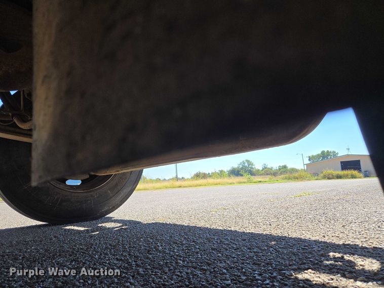 image for item EU3916 1999 International 3800 school bus