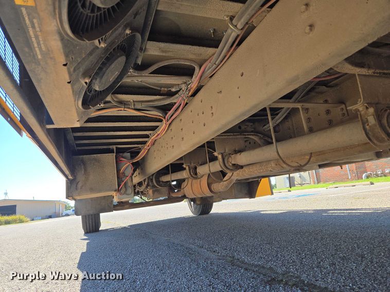 image for item EU3916 1999 International 3800 school bus