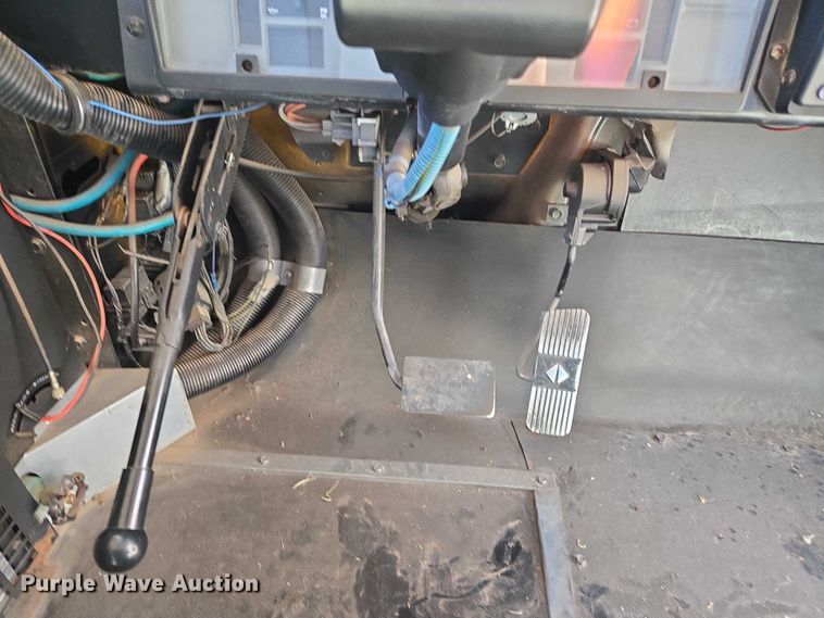 image for item EU3916 1999 International 3800 school bus