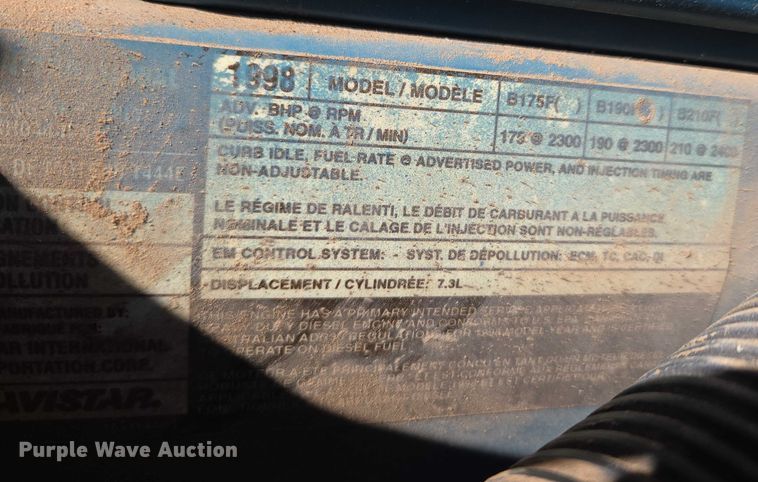 image for item EU3916 1999 International 3800 school bus