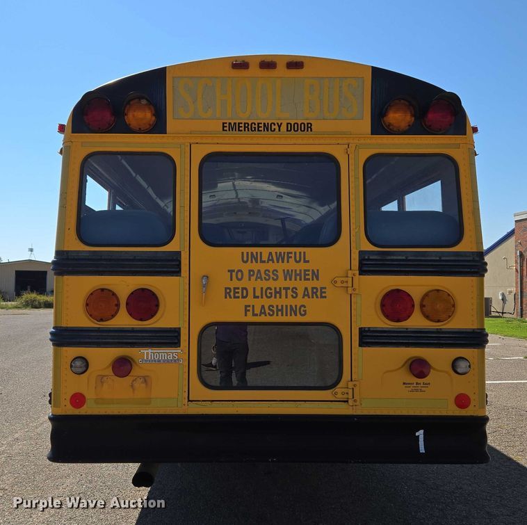 image for item EU3917 1999 International 3800 school bus