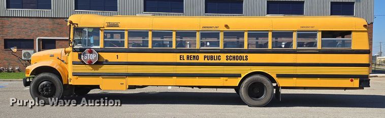 image for item EU3917 1999 International 3800 school bus