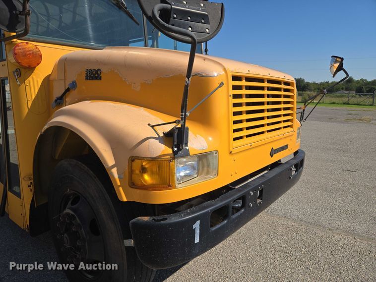 image for item EU3917 1999 International 3800 school bus